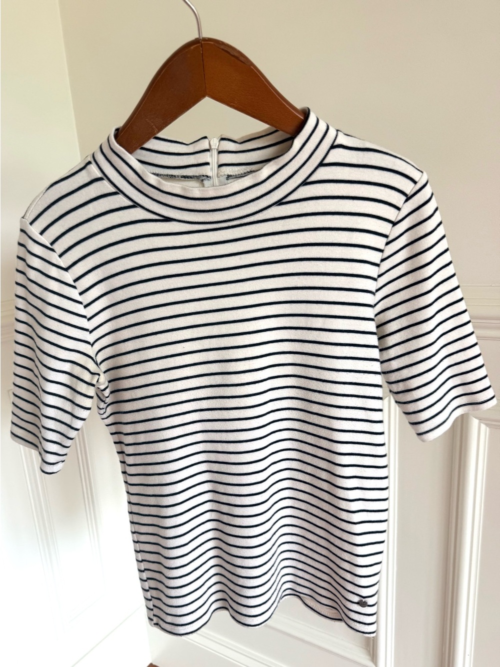 Abbercrombie & Fitch Women Crop Striped Short-Sleeve Mock Neck
Top Shirt Size S
